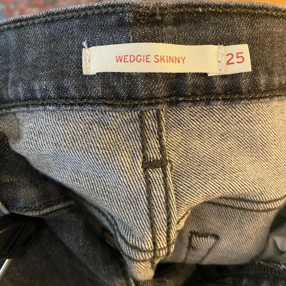 Levis Wedgie Skinny Jeans Womens 25 Button Fly 25x26 Dark Gray - Picture 3 of 7